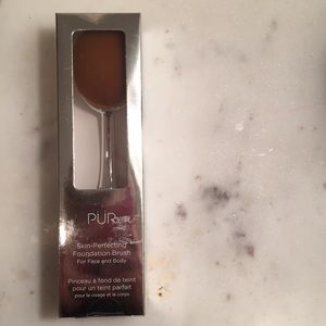 foundation brush
